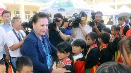 Top legislator visits mountainous commune in Quang Ninh province