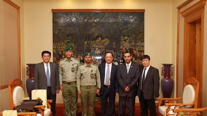 Deputy Minister Nguyen Van Thanh receives Kuwait National Guard’s delegation