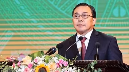 Lao ambassador hails leadership role of Communist Party of Vietnam