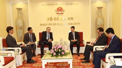 Vietnam – Hungary agree to strengthen ties
