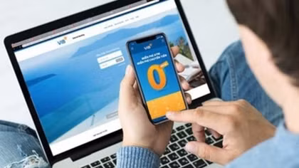 Most adults must have bank accounts by 2030