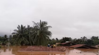 Vietnam expresses sympathy with Laos over losses in dam collapse