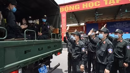 Mobile Police Command send reinforcements to COVID-hit province of Bac Giang 