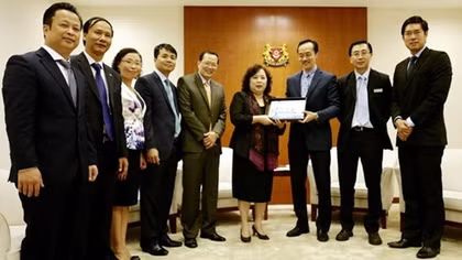 Hanoi bolsters cooperation with South Africa, Singapore