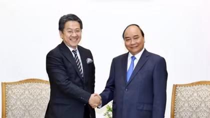 PM Nguyen Xuan Phuc receives JBIC Governor