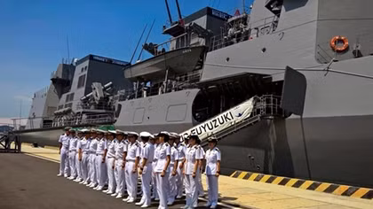 Japanese warship visits Cam Ranh port 