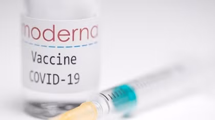 U.S. FDA advisory panel sets stage for Moderna vaccine authorization