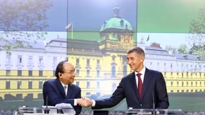Vietnam looks to broader cooperation with Romania, Czech
