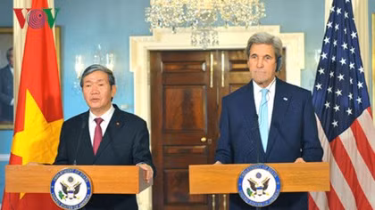 Politburo member Dinh The Huynh concludes US visit