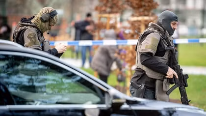 Gunman kills six in Czech hospital before shooting himself