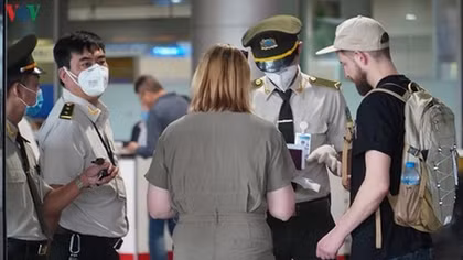Foreigners can extend visas amid COVID-19 outbreak: spokesperson