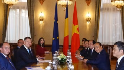 Vietnamese, Romanian leaders hope for further bilateral cooperation
