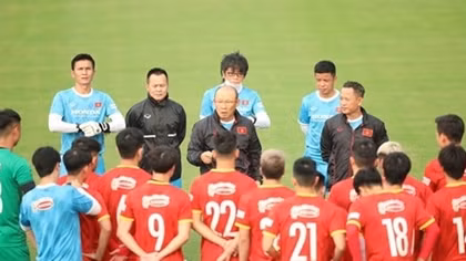 Vietnam men’s national football team departs for UAE