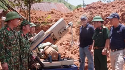 Huge bombs near residential areas safely handled in Quang Tri