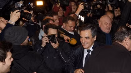 France's Fillon wins top spot in conservative primary, Sarkozy out 