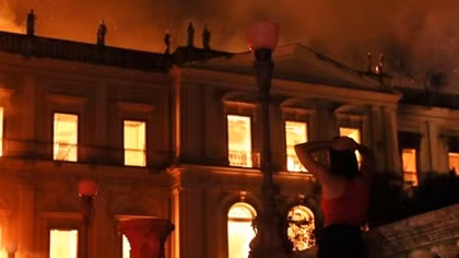 Brazil museum fire: ‘incalculable’ loss as 200-year-old Rio institution gutted