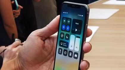 Apple says iPhone X pre-orders are 'off the charts'