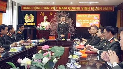 Minister To Lam inspects task performances of public security units