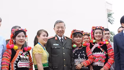 Minister To Lam attend the Great National Unity Festival in Dien Bien province