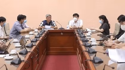 Deputy Minister of Health and experts ready for COVID-19 support mission in Laos