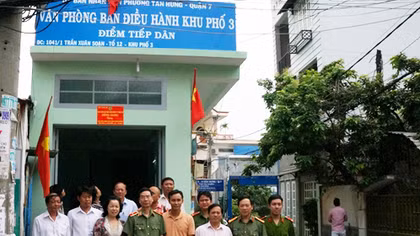 PSN Editor-in-Chief presents building to Executive Board of Quarter 3 in HCMC