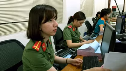 Hanoi Police accelerates administrative procedure reforms