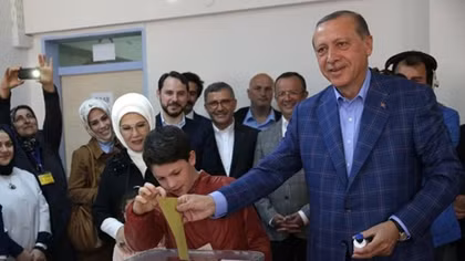 Turks vote in historic referendum on expanding Erdogan's power