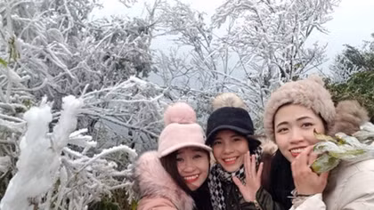 Mau Son mountain covered with ice and snow