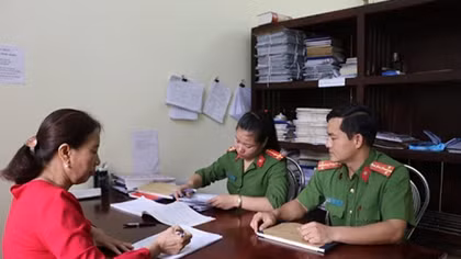 Quang Binh Police complete the project on reinforcement of communal police force