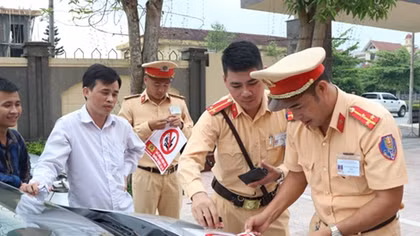 Ha Tinh Police launches campaign to fight drunk driving