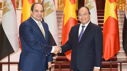 PM Phuc desires stronger cooperation with Egypt in multiple fields