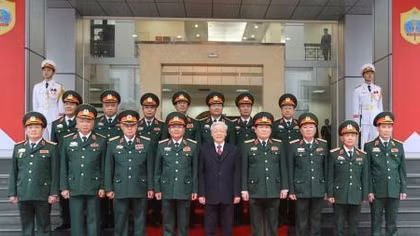 Party leader visits General Department of Military Intelligence