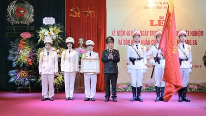 Medical Laboratory Sector of Hospital 198 receives third-class Labor Medal