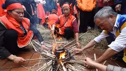 Unique rice cooking contest in Hanoi's Thi Cam village