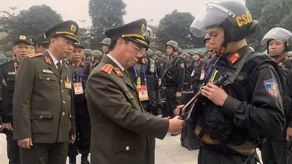Deputy Minister Bui Van Nam inspects security protection of National Party Congress