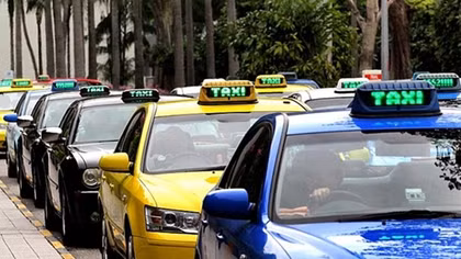 3 Saigon taxi drivers investigated for fleecing foreign riders