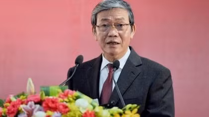 Dinh The Huynh leaves Party posts for illness treatment