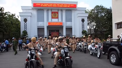 Can Tho steps up traffic safety measures in the buildup to Tet holiday