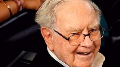 With $116 billion cash, Buffett says Berkshire needs 'huge' deals