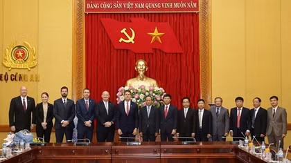 Vietnam, US boost cooperation in fighting crime
