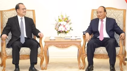 PM Phuc upbeat about fruitful cooperation with Chinese Hong Kong