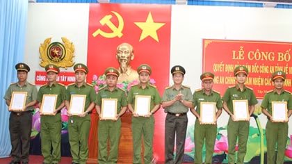 Tay Ninh deploys 91 professional police officers to communal police posts 