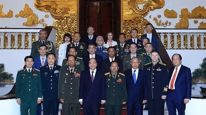 Government leader hosts foreign military leaders