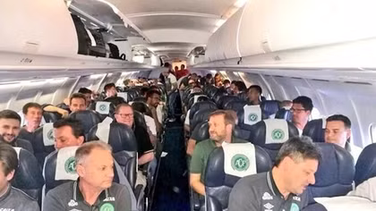 Plane crashes in Colombia with 81 on board, including Brazilian footballers