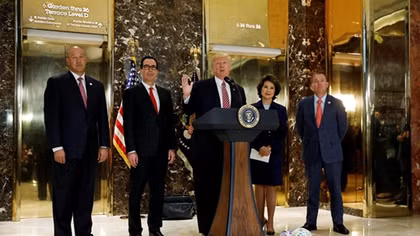 Trump's crisis spurs talk of White House departures