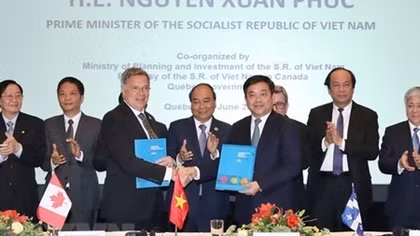 Vietnam, Canada sign cooperation memoranda