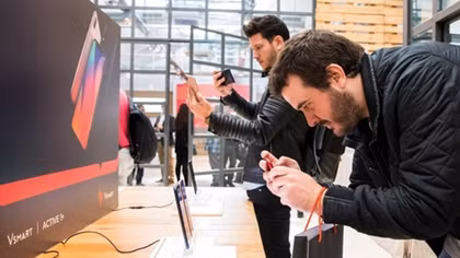 Vingroup's Vsmart smart phones distributed in Spain