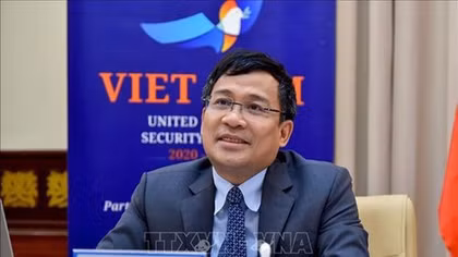 Vietnam ready to cooperate in combating terrorism: diplomat