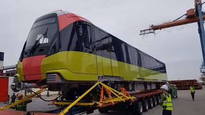 Hanoi Metro Line 3's first train arrives in Haiphong