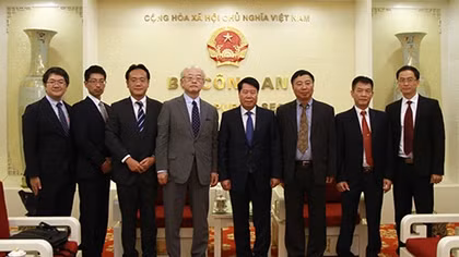 Deputy Minister Bui Van Nam receives Vice Chairman of Japanese National Public Safety Commission